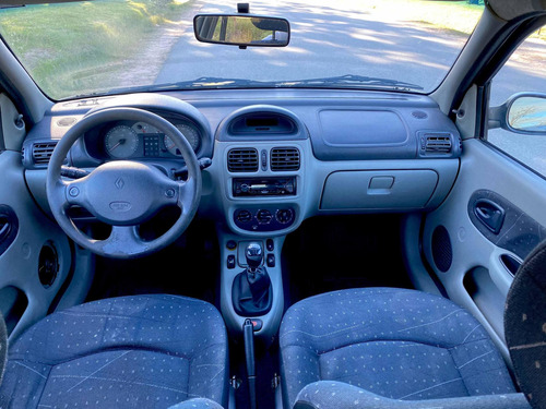 Renault Clio 1.6 Expression 2006