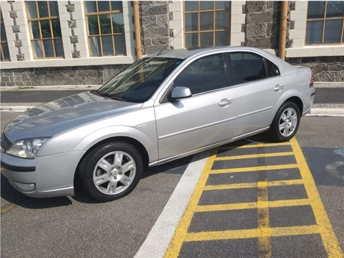 Ford Mondeo 2.0 Ghia 16v Gasolina 4p Automático