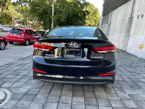 Imagen 6 de 11 de Hyundai Elantra 2018 2.0 Gls At