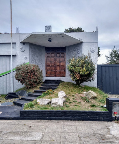 Vendo Local Comercial Con Vivienda  Gas Natural Zona Centro