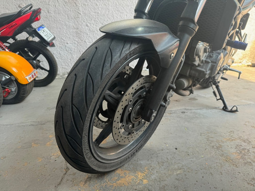 Suzuki Sh650a 2019 Com 25.000 Km Preta