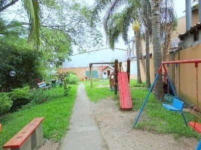 Casa Em Condomínio De 4 Dormitórios - 4150