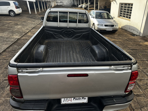 Toyota Hilux 3.0 Cab. Simples 4x4 2p