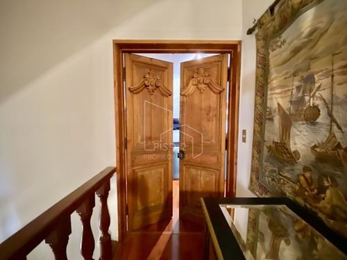 Sitio De 1600 M2, Una Casa Llena De Detalles Y Encanto