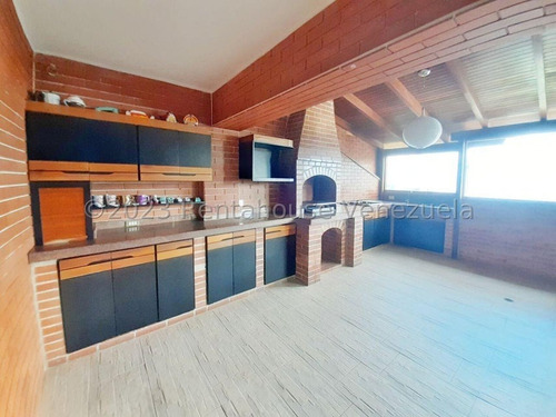 Apartamento En Venta En Los Naranjos Del Cafetal Con Espectacular Vista Al Ávila