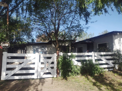 Venta Casa Sobre Gran Lote Más Monoambiente -mar Del Tuyu