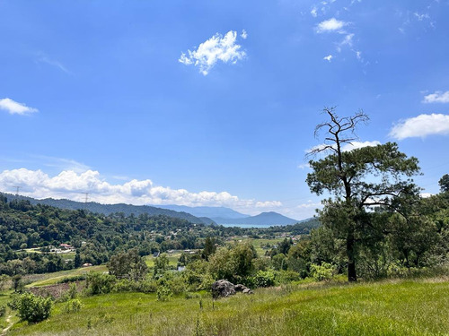 Terreno En Venta, Con Vista Al Lago.