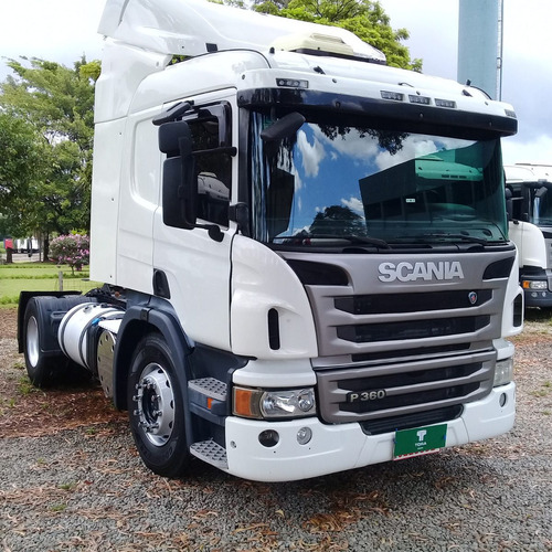Imagem 2 de 14 de Scania P 360 4x2 2013 Com Defletor