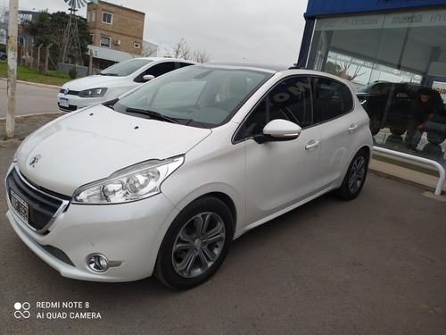 Imagen 10 de 10 de Peugeot 208 2014 1.6 Feline Pack Cuir