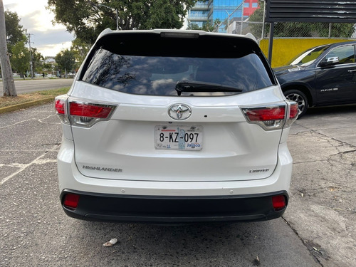 Imagen 4 de 15 de Toyota Highlander 2015