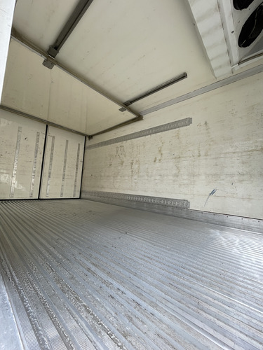 Volkswagen 11.180 4x2 Ano: 2021 Baú Refrigerado Ñ 9170, 1016