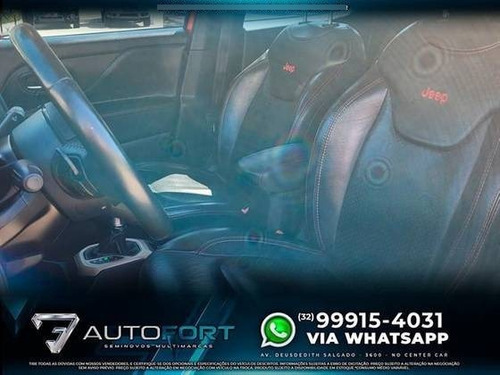 Imagem 9 de 15 de Jeep Renegade 1.8 16v Flex Longitude 4p Automático