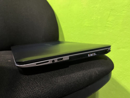Portátil Asus X556u Corei7 De 15,6 Pulgadas, 1 Tb Y 8 Gb Ram (Usado)