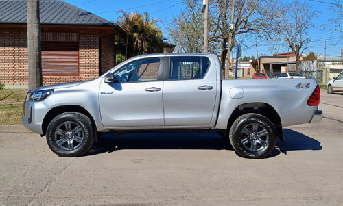 Toyota Hilux Sr 4x4 2.8 At 0km Financiada