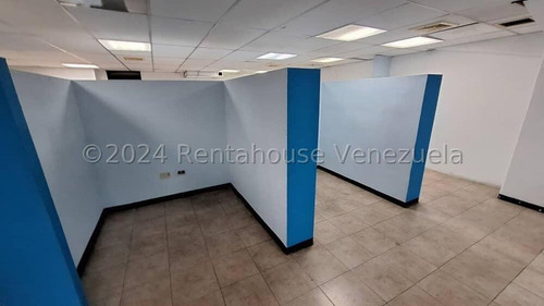 Excelente Oportunidad De Alquilar Una Amplia Oficina En La Urbina, Mls #25-3192
