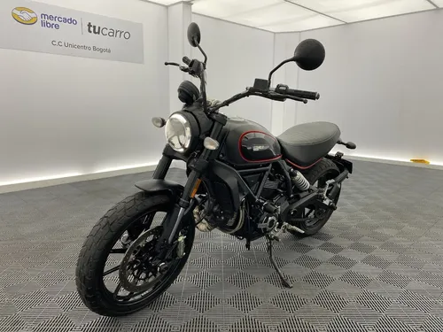 Ducati Scrambler 800 Dark