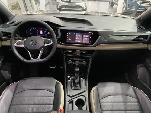 Imagen 10 de 15 de Volkswagen Taos 1.4 250 Tsi Hero Lucas Semini