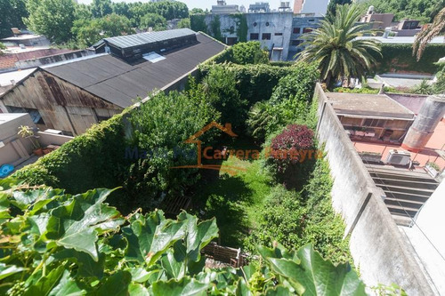 Venta De Lindisima Casa Y Local Abajo Con Garage, Jardin Y Pileta