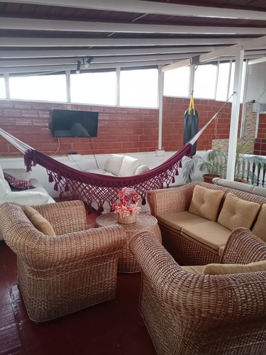 Best House Vende Bella Casa En Llano Alto