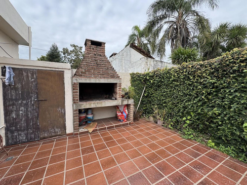 Vendo Casa 2 Dorm. Zona Sur. B. Iponá, Cordoba. Apta Crédito