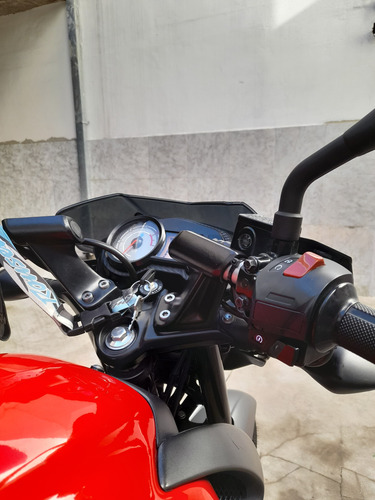 Rouser 125