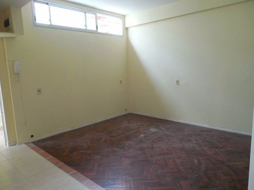 Imagen 8 de 12 de Venta Local Comercial - Duvimioso Terra Y Juan J.de Amezaga