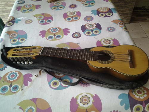 Charango Profesional Mantini + 2 Juegos De Cuerdas