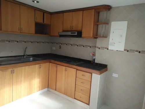 Casa 150 M 2 4 Alcobas, 3 Baños Chia Amplia Central