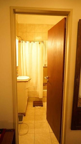 Imagen 12 de 25 de P.h. Al Frente, Entrada Independiente, Con Patio, Terraza Y Quincho. Espacio Aéreo. Sup. 240 M2. Totales . Precio Por M2. Usd 920.- .-