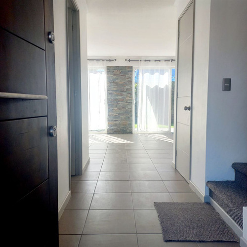 Casa En Venta De 3 Dorm. En Lampa (sin Comisión)
