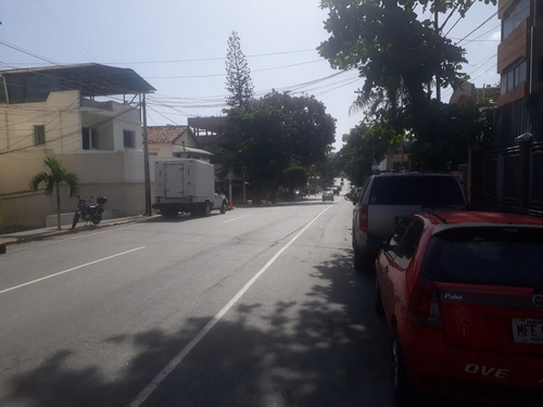 Excelente Terreno En Venta, Comercial Y Residencial En Macuto La Guaira 25-248 Edf
