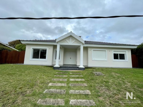 Hermosa Casa A Estrenar En Camino A La Laguna 