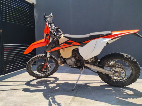 Imagen 5 de 5 de Ktm 2017