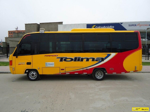 Bus Nissan Non Plus Ultra