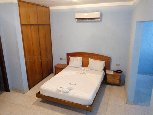 Hotel En Venta Macuto #24-24065 Johana Blanco