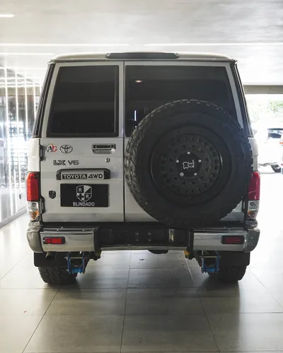 Toyota Land Cruiser 70 Lx V6 4wd Blindado3+ 2011