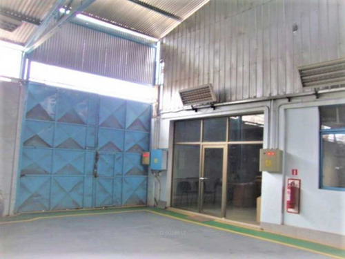 Terreno Con Galpón Industrial / Alto Hosp