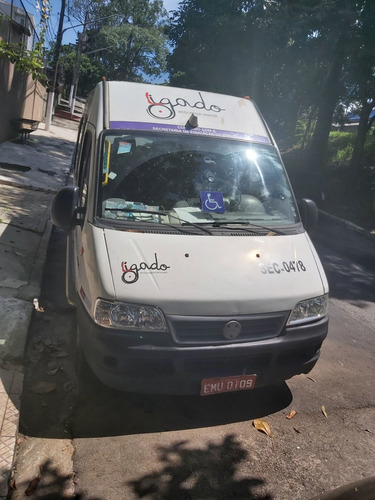 Imagem 2 de 6 de Van