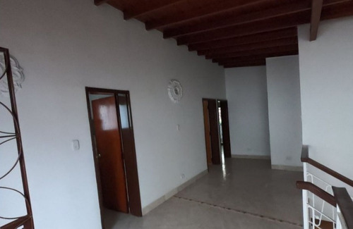 Casa Para La Venta En Los Colores