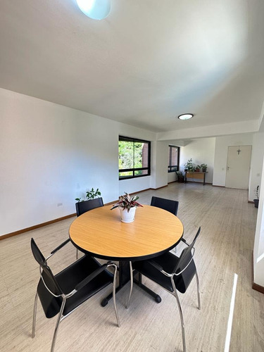 Apartamento En Venta 115 M2- Urb. Lomas Del Sol