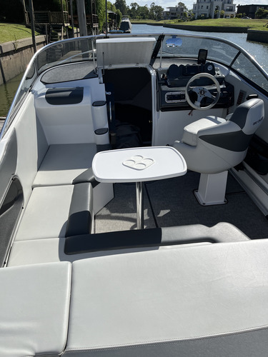 Lancha Custon 25. Con Evinrude Etec G2 200 Hp