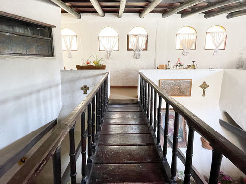 Casa En Venta De 4 Dorm. En Lo Barnechea
