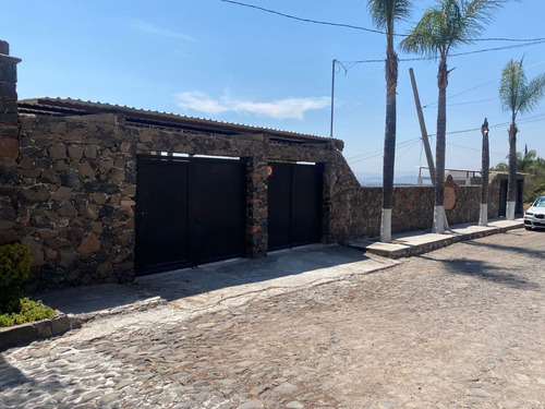 Magnifica Casa En Venta Estilo Campestre En Huertas La Joya Qro