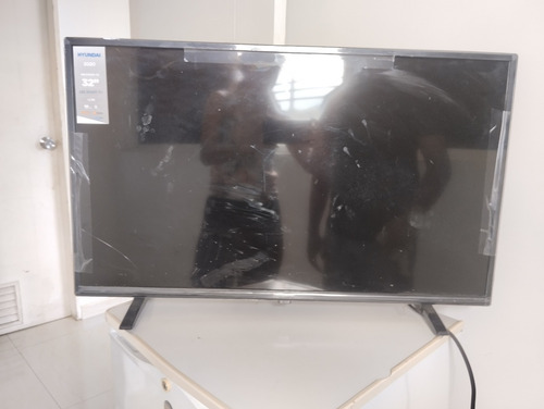 Imagen 2 de 7 de Televisor Hyundai De 32 Para Repuesto O Reparar