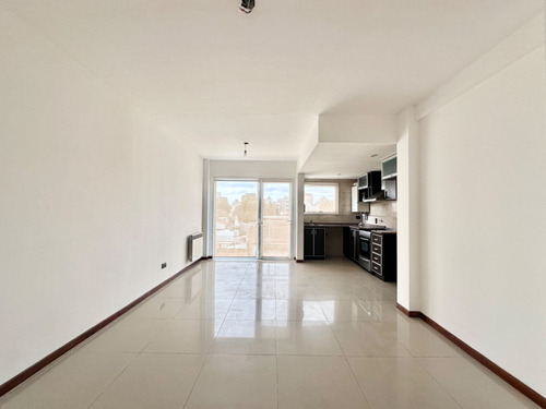 Venta Semipiso 3 Amb Al Frente Zona Plaza Mitre