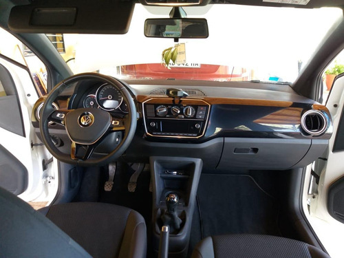 Volkswagen Up! 2018 1.0 Pepper 101cv