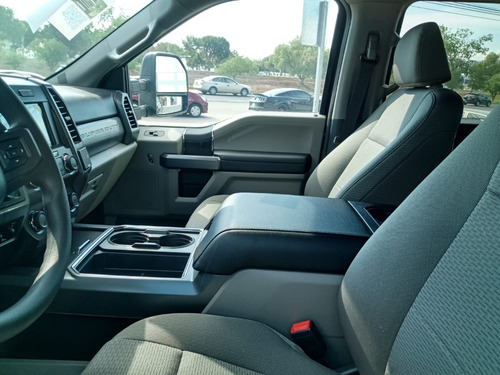 Imagen 11 de 14 de Ford F250 Super Duty 4x4 2022