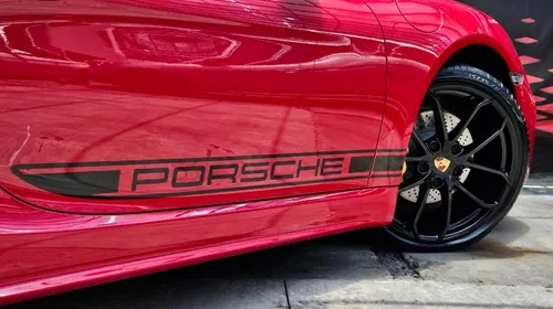 Porsche 718 Cayman 2024