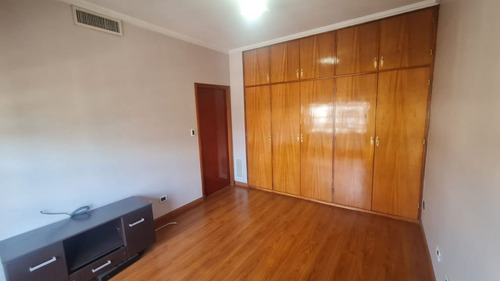 Alquiler De Casa 5 Ambientes En San Justo,