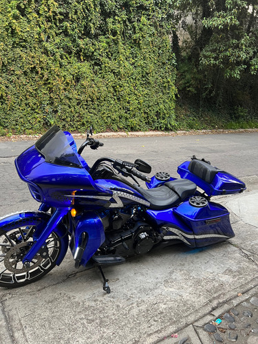 Road Glide Special Customizada Azul Cobalto